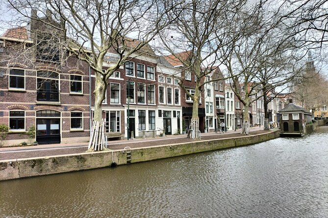 2-Hour Walking Tour in Gouda All inclusive - Stop 1: the medieval city hall and the marketplace photo time