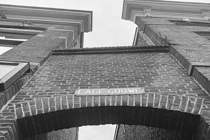 2-Hour Walking Tour in Gouda All inclusive - Stop 2: Weighing house and Gouda cheese facts you can use