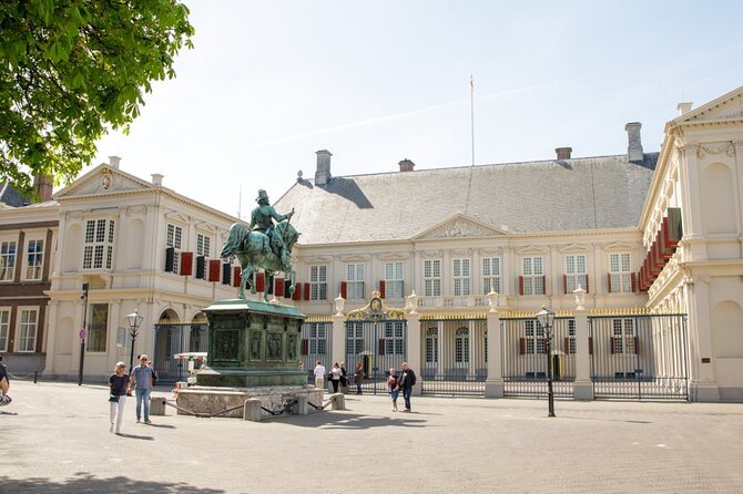 90 minutes Self Guided Walking Tour with puzzles in Den Haag - Stop-by-stop guide: what you’ll see and what to watch for