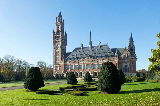 90 minutes Self Guided Walking Tour with puzzles in Den Haag - Price and value: $23.23 per group up to 5