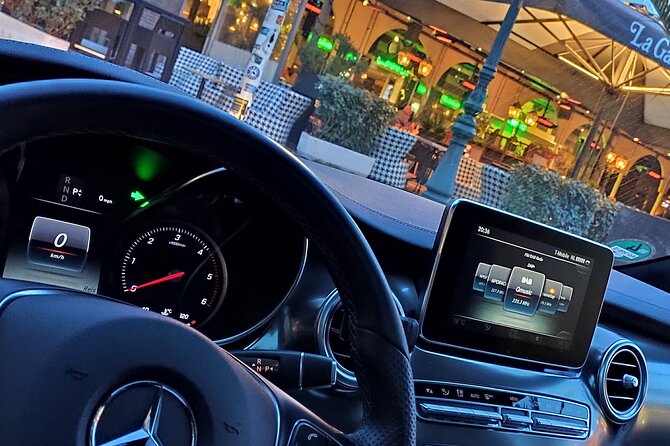 Airport Private Transfer: Schiphol Airport ↔ Amsterdam City - City pickup, airport drop-off, and saving your legs at Schiphol