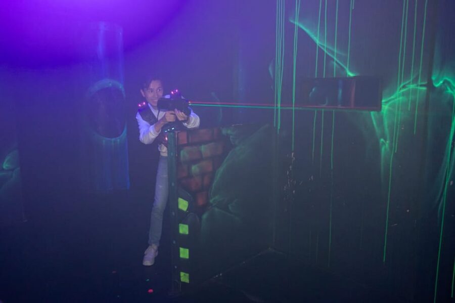 Aloha Amsterdam: Laser Tag Experience - Scoring and points: why you’ll want one more round