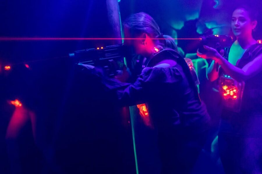 Aloha Amsterdam: Laser Tag Experience - The jungle-bunker instruction room: get ready before the chaos