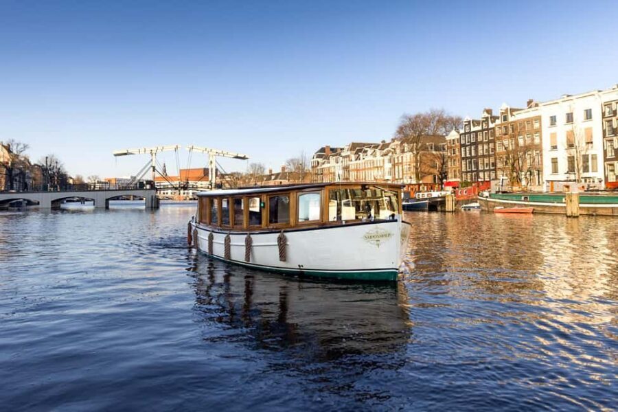 Amsterdam: 1.5-Hour High-End Morning Breakfast Canal Cruise - Breakfast bites, mimosas, coffee, and tea: how the onboard food setup really plays out
