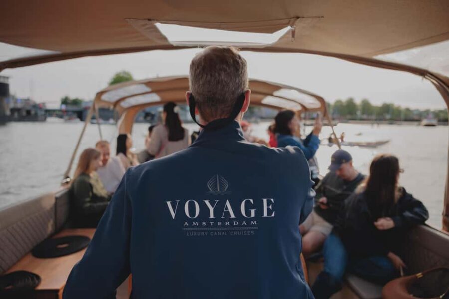 Amsterdam: 1.5-Hour High-End Morning Breakfast Canal Cruise - From d’Vijff Vlieghen to a heated luxury morning on the water