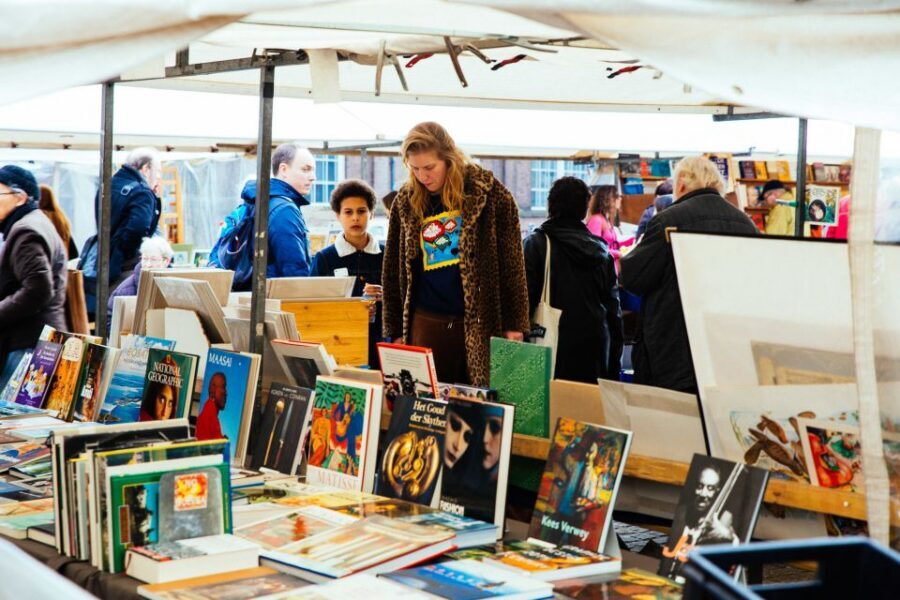Amsterdam: 1.5-Hour Private Kick-Start Tour with a Local - What you should wear and expect from the walking pace