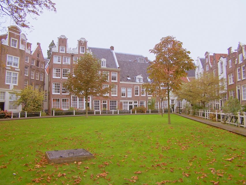 Amsterdam: 2.5-Hour Historic Private Walking Tour - Meeting at Victoria Hotel: private pickup and a pace you should respect