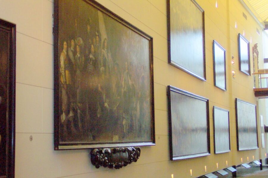 Amsterdam: 2.5-Hour Historic Private Walking Tour - Begijnhof courtyard and Civic Guards Gallery: the quiet side you’ll remember