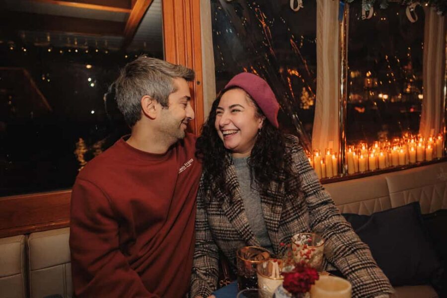 Amsterdam: 2-Hour Candle Light Cruise + Drinks & Snacks - Step Aboard the Warm, Heated Saloon Boat