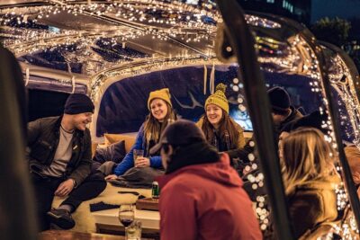 Amsterdam 2-Hour Evening Cruise With Live Guide and Bar - Cheese museum time and why tasting beats only photos