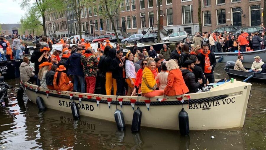 Amsterdam: 3 Hour Kings Day Boat Party with Unlimited Drinks - The boat setup: music, crew, and how the vibe stays social