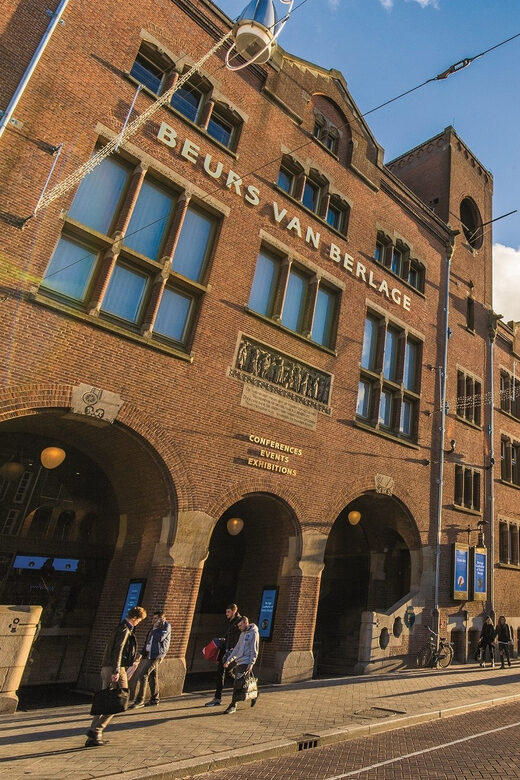 Amsterdam: 3-Hour Private Bike Tour of the City Center - De Wallen and the Canal Belt streets: full Amsterdam, not just the polite parts