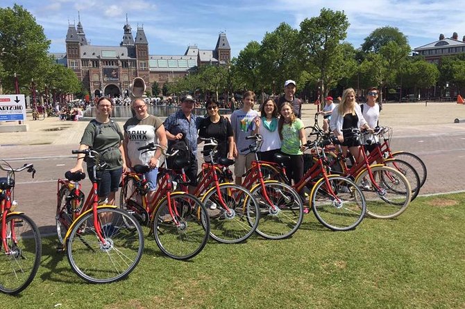 Amsterdam 3 hrs Bike Tour – live guide En/Fr/De/Nl/Sp - Start at the docks: the meeting point and the first feel for the route