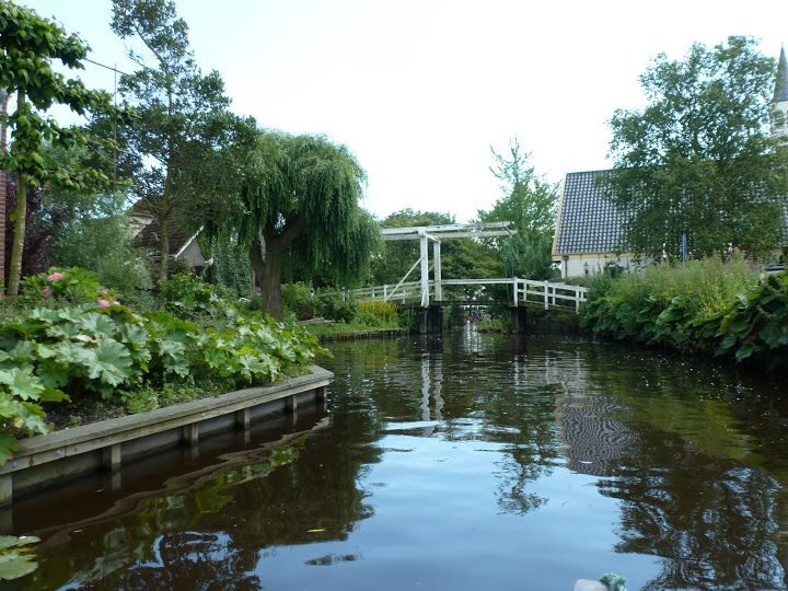 Amsterdam 5-Hour Guided Canoe Trip in the Wetlands - Canoes, pacing, and what you actually do on the water