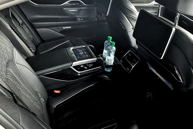 Amsterdam Airport & Non-Airport Private Transfer to City Center - Price and value: what $60 buys you (and when it’s not the best deal)