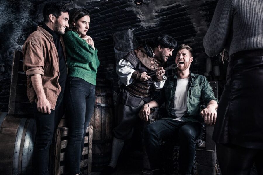Amsterdam: Amsterdam Dungeon and Canal Cruise Entry Ticket - Key things to know before you go