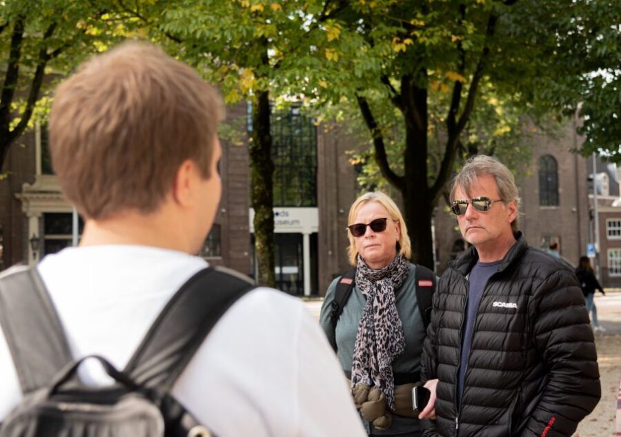 Amsterdam: Anne Frank and Jewish Quarter Tour - Auschwitz Monument and The Dokwerker: where the route turns serious