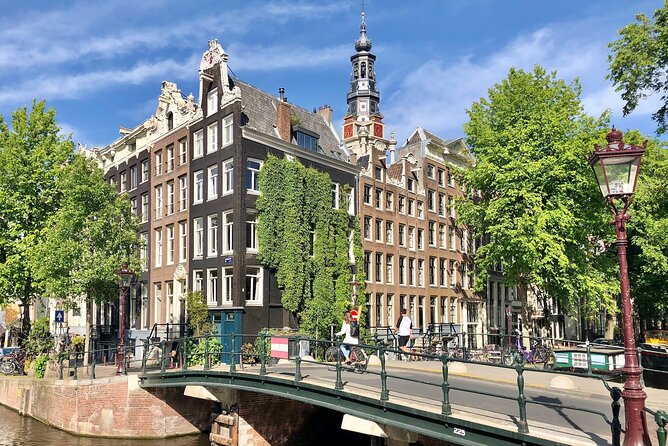 Amsterdam : Anne Frank Tour in EN/DE/IT/ES - Holocaust Name Monument finale: the brick search moment