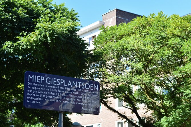 Amsterdam: Anne Frank Walking tour - Discover Her Story - Meeting Point, Timing, and Pacing on a 1.5-Hour Tour