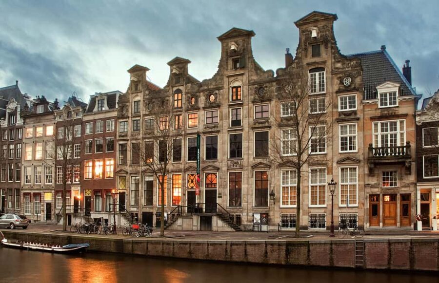 Amsterdam: Art Zoo Museum Entry Ticket in a Canal House - Key Things I’d Note Before You Go