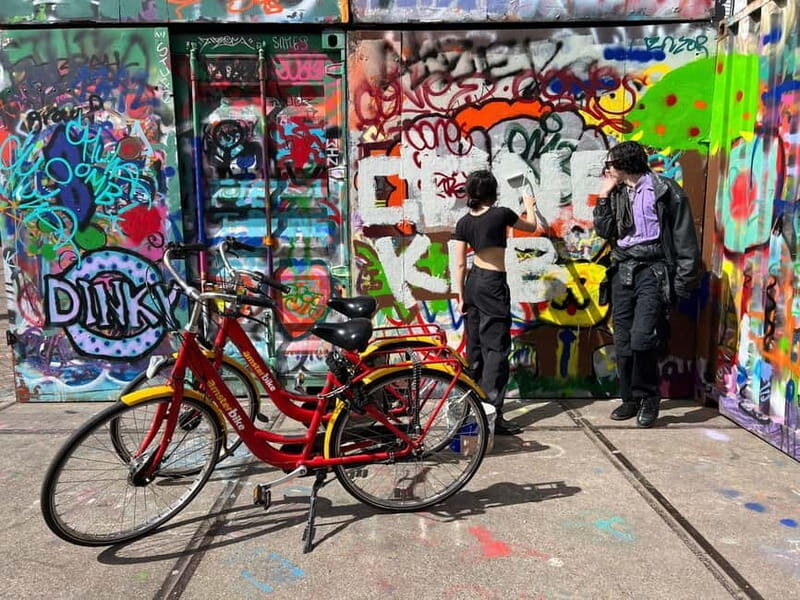 Amsterdam:: Bike Rental with Free Self-Guided Tour - The bike package that actually helps on a day ride
