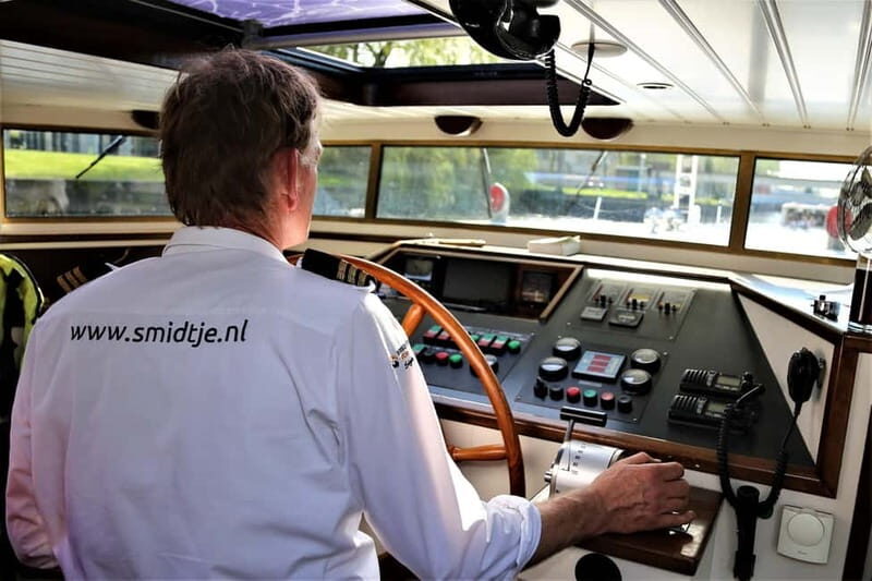 Amsterdam: Burger Cruise - Burgerbar & Canal Cruise - Who This Burger Cruise Suits Best (and Who Might Be Happier Elsewhere)