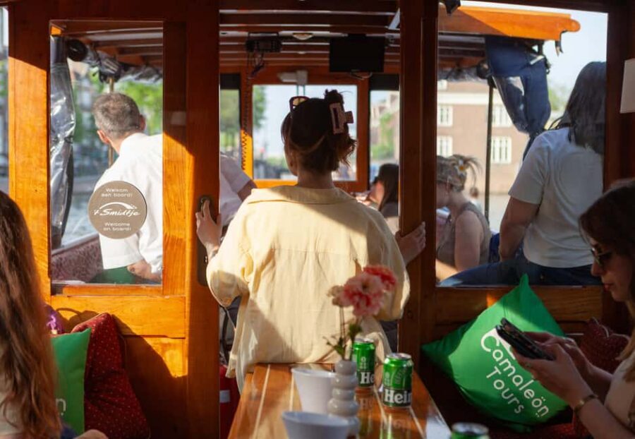Amsterdam Canal Boat Ride with a Spanish-speaking Guide - Price and value: is $29 per person worth it?
