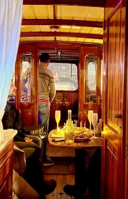 Amsterdam Canal Boat Tour with Live Guide - The value question: is $22 a good deal?