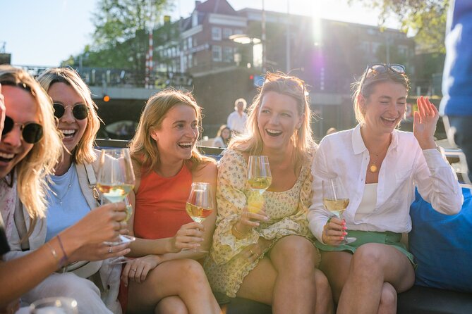 Amsterdam: Canal Booze Cruise with Unlimited Drinks Option - The host and captain: where the difference really shows