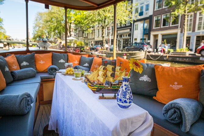 Amsterdam Canal Cruise in Classic Salon Boat With Drinks and Cheese - Where to meet (and what to do if the dock looks wrong)