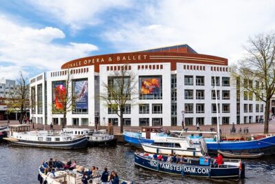 Amsterdam Canal Cruise with Live Guide - Central Station - The itinerary you’ll follow (and what each stop adds)