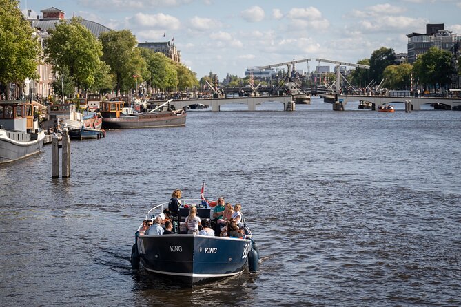 Amsterdam Canal Cruise with Live guide & Two drinks - Central St. - Price and value: is $32.67 worth it?