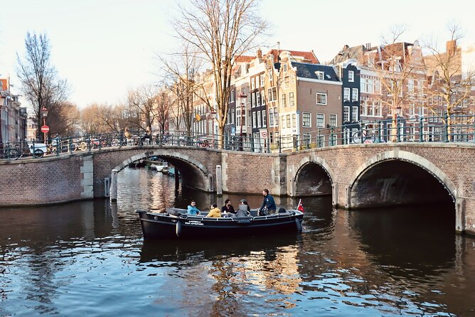 Amsterdam Canal Tour by Open Boat – 90 min Small Group Experience - Best Time to Go and Who Should Pick This Tour