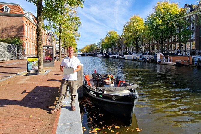 Amsterdam Canal Tour by Open Boat – 90 min Small Group Experience - FAQ
