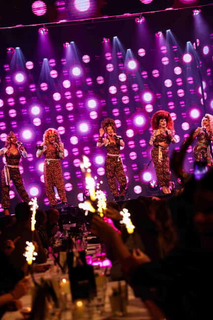 Amsterdam: "Chèri Chèri" - Biggest Drag Show in Europe Entry - Food and drinks are extra: how to manage the cost (and the expectations)