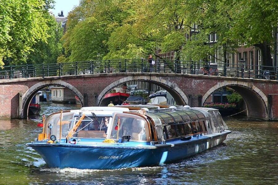 Amsterdam City Center Guided Walking Tour - 12 guests 2,5h - Magere Brug, Blauwbrug, Begijnhof, and Amsterdam Museum: turning scenes into a mental map