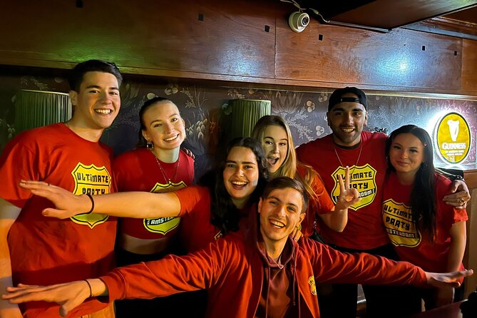 Amsterdam: City Centre Bar Crawl and Nightlife Experience - The nightclub ending in Rembrandt Square: how to make the final hour count