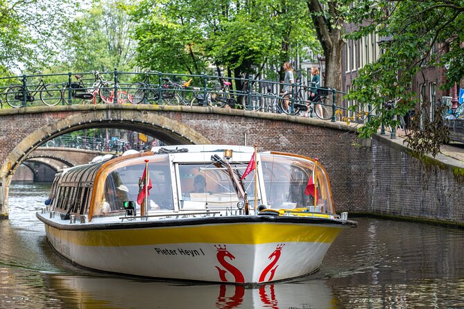 Amsterdam City Centre Cruise on heated boat with Audioguide - The Big Idea: A One-Hour Canal Intro That Gets You Oriented