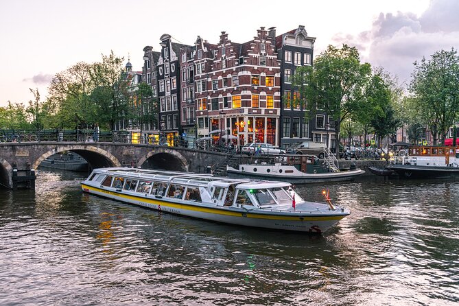 Amsterdam City Centre Cruise on heated boat with Audioguide - Photo Tips That Actually Help (Without Overthinking)