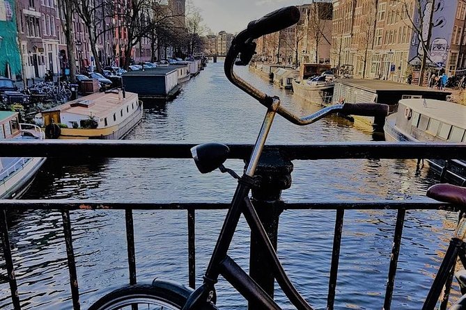 Amsterdam City & Countryside Tour: The Best of both Worlds - Red Light Bar: a short stop that keeps the itinerary moving