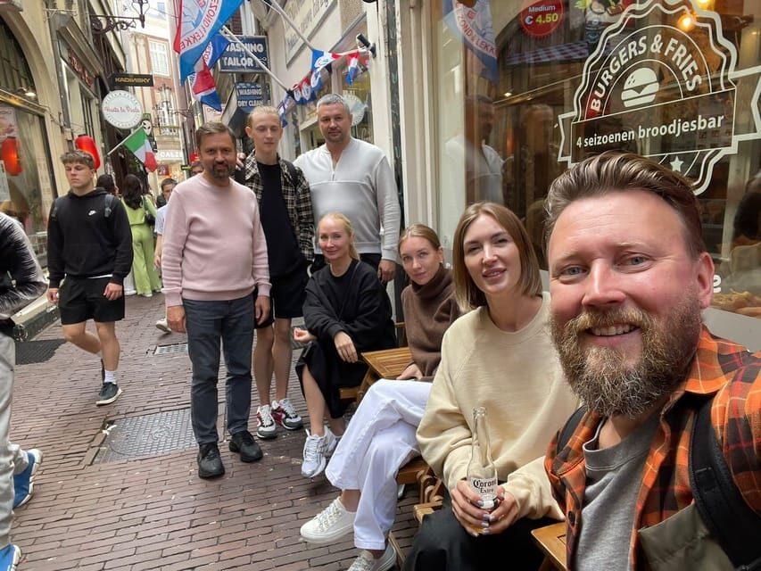 Amsterdam: City Highlights Walking Tour - Getting your bearings at Amsterdam Centraal