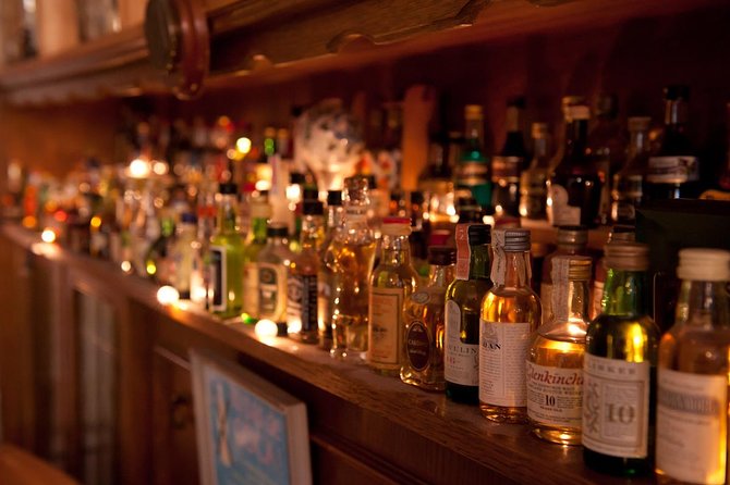 Amsterdam Craft Beer Tour - Discover the Tastiest Dutch Brews! - Proeflokaal Arendsnest: Several Beers on Draft Plus Snacks