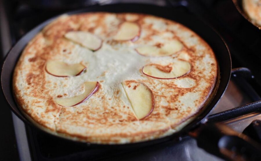 Amsterdam: Craft Dutch Pancakes in Charming Canal House - Meet Fusina at Verloop and Get Settled for Cooking