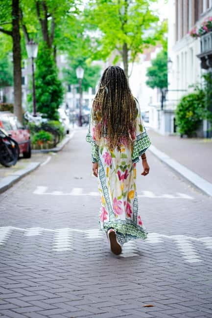 Amsterdam: Customizable Photography Tour with 9-10 Photos - Entering Amsterdam’s Photo Mood at Waterlooplein