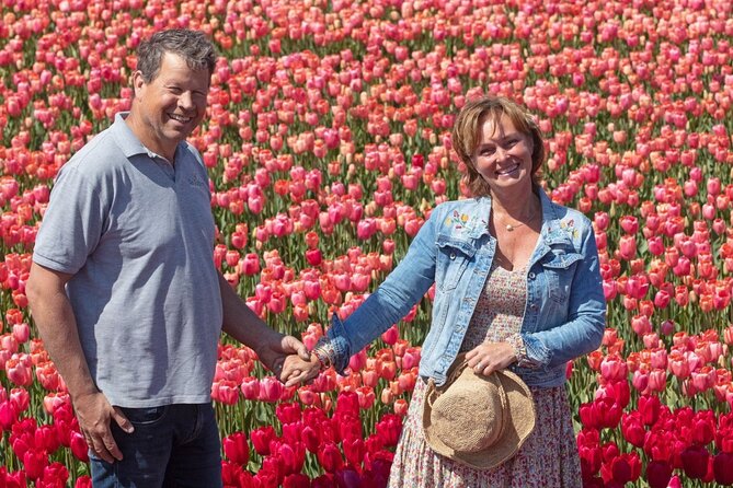 Amsterdam: Day trip to Tulip Farm, Keukenhof + Windmill Cruise - Keukenhof: the seven-million-bulb payoff (and the crowd reality)