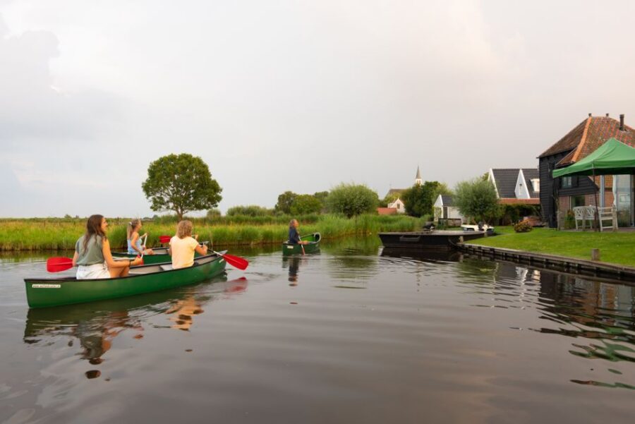 Amsterdam: Dutch Countryside Sunset Canoe Tour - The small-group start: drinks, canoe setup, and stories in plain language
