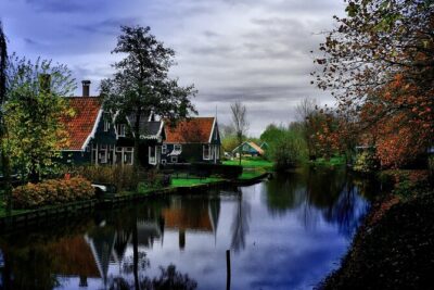 Amsterdam E Bike Tour to the Windmills of Zaanse Schans - Getting set up: where you start and what the ride gives you