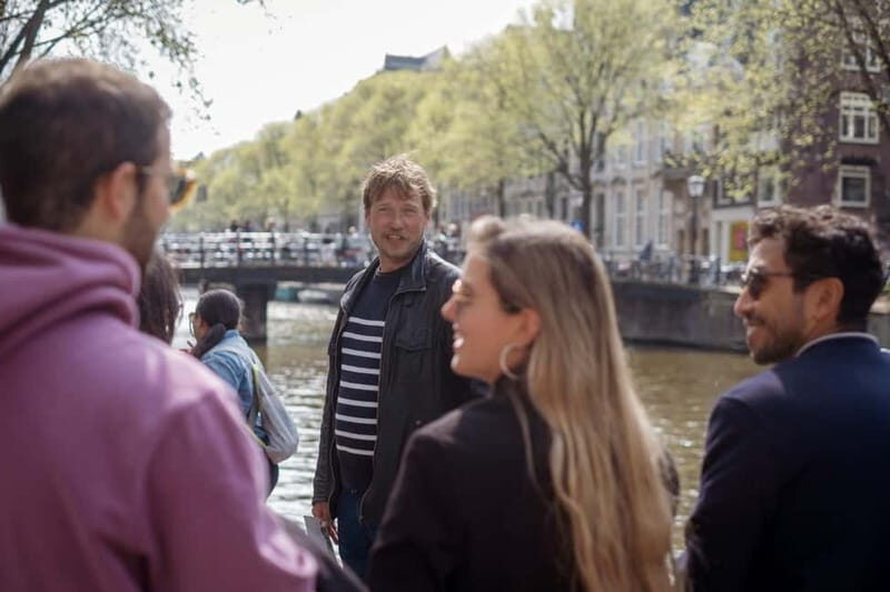 Amsterdam Essentials: From Swamps to Riches - Het Lieverdje at Spui: the perfect “small start” for a big city