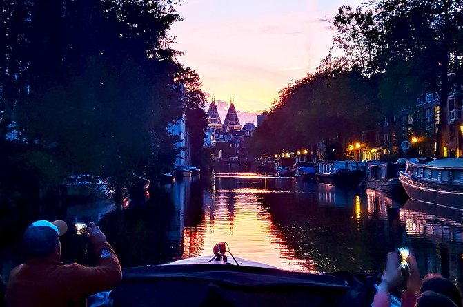 Amsterdam Evening Cosy & Small Cruise & Drinks and Bites - Sunset - Snacks and Drinks: Included, Social, and Mostly Self-Service