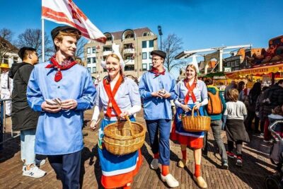 Amsterdam: Experience Edam, a Cheese Tasting, and a Windmill - Edam Cheese Village: What You Get in One Hour